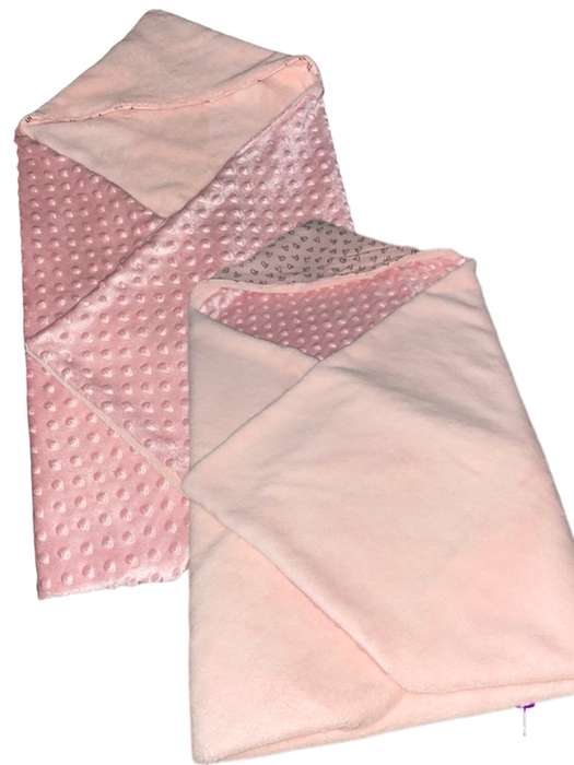 couverture rose bébé tissu relief